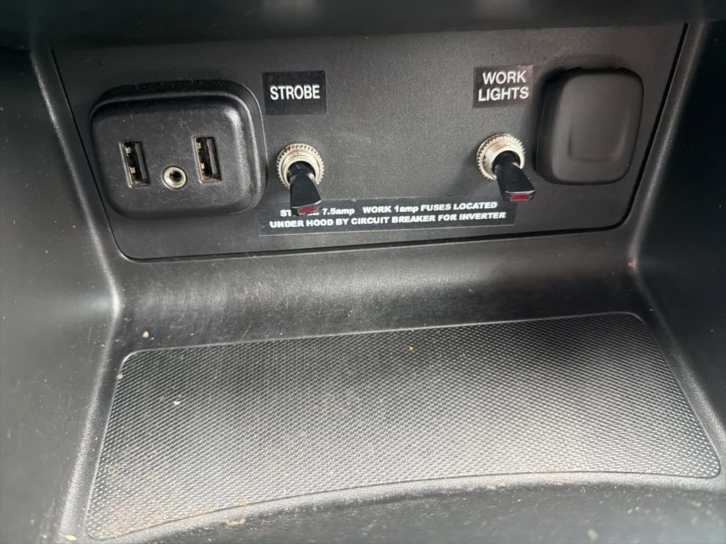 Used 2022 Chevrolet Colorado LT w/ Fleet Safety Package image 17