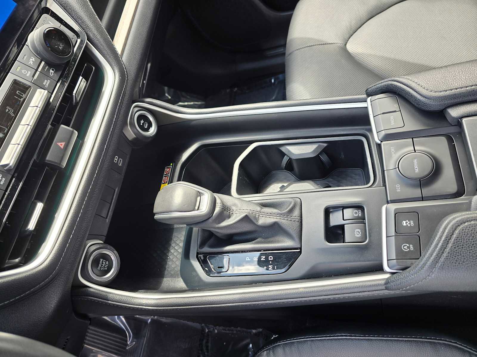 Used 2024 Toyota Grand Highlander FWD image 31