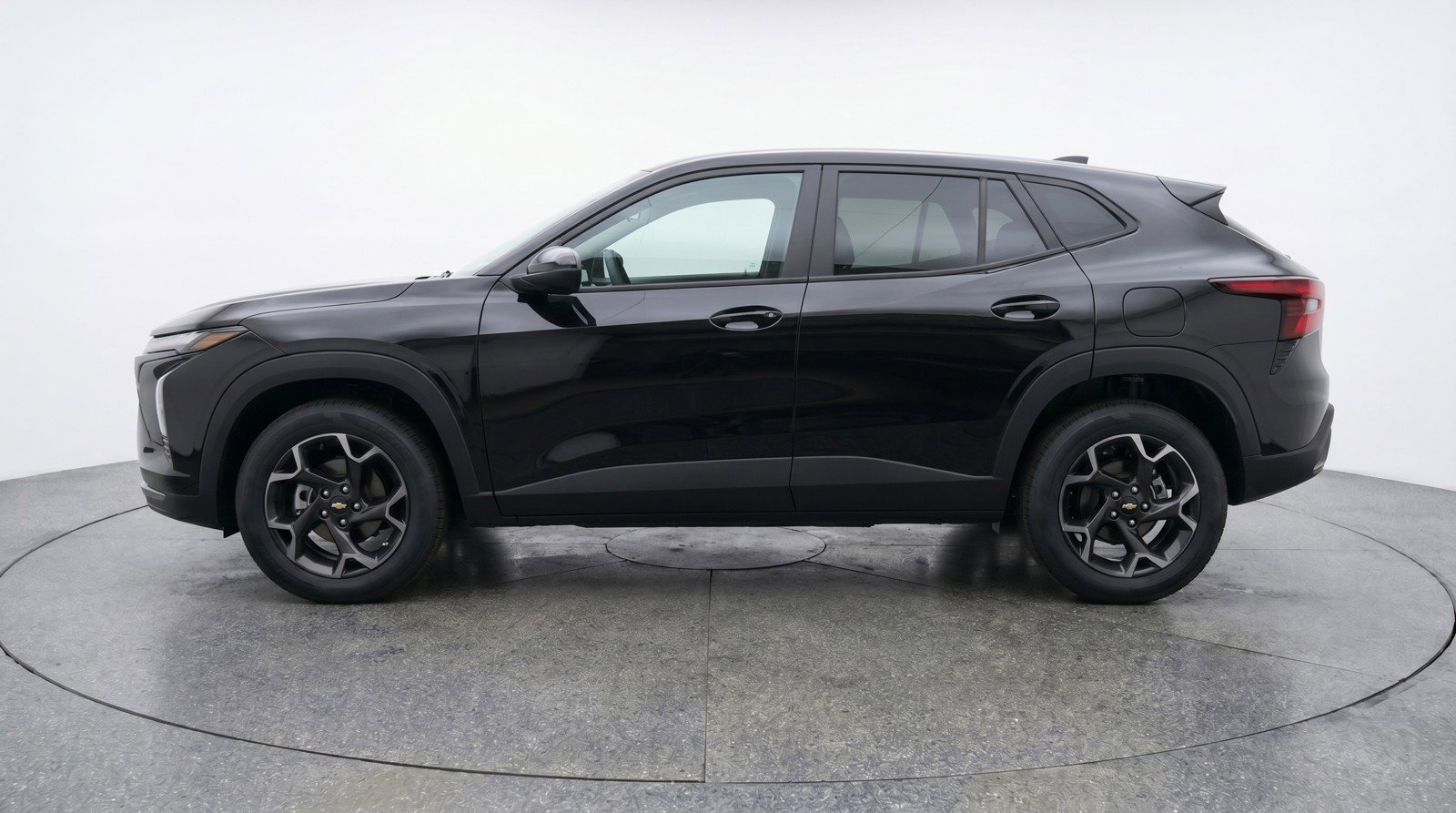 Used 2025 Chevrolet Trax LT FWD image 5