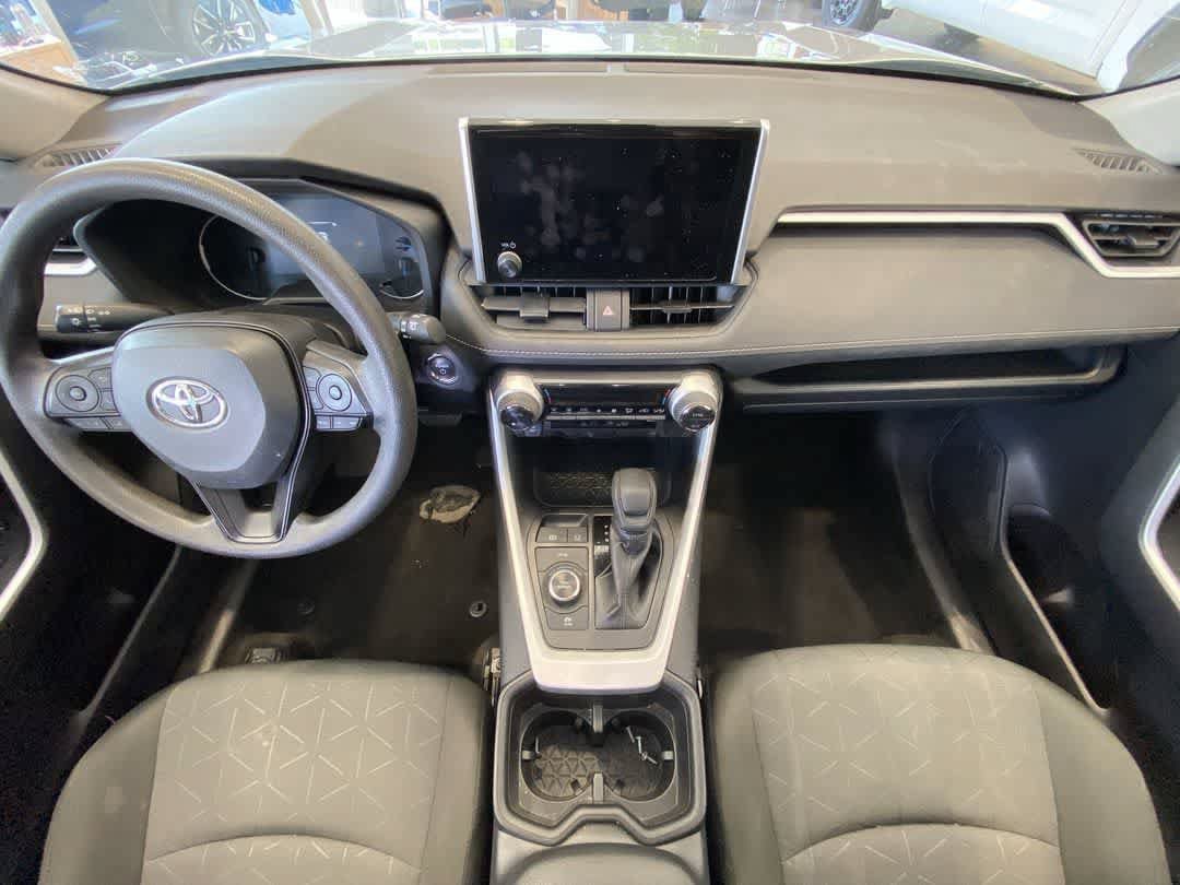 Used 2025 Toyota RAV4 XLE AWD/4WD image 23