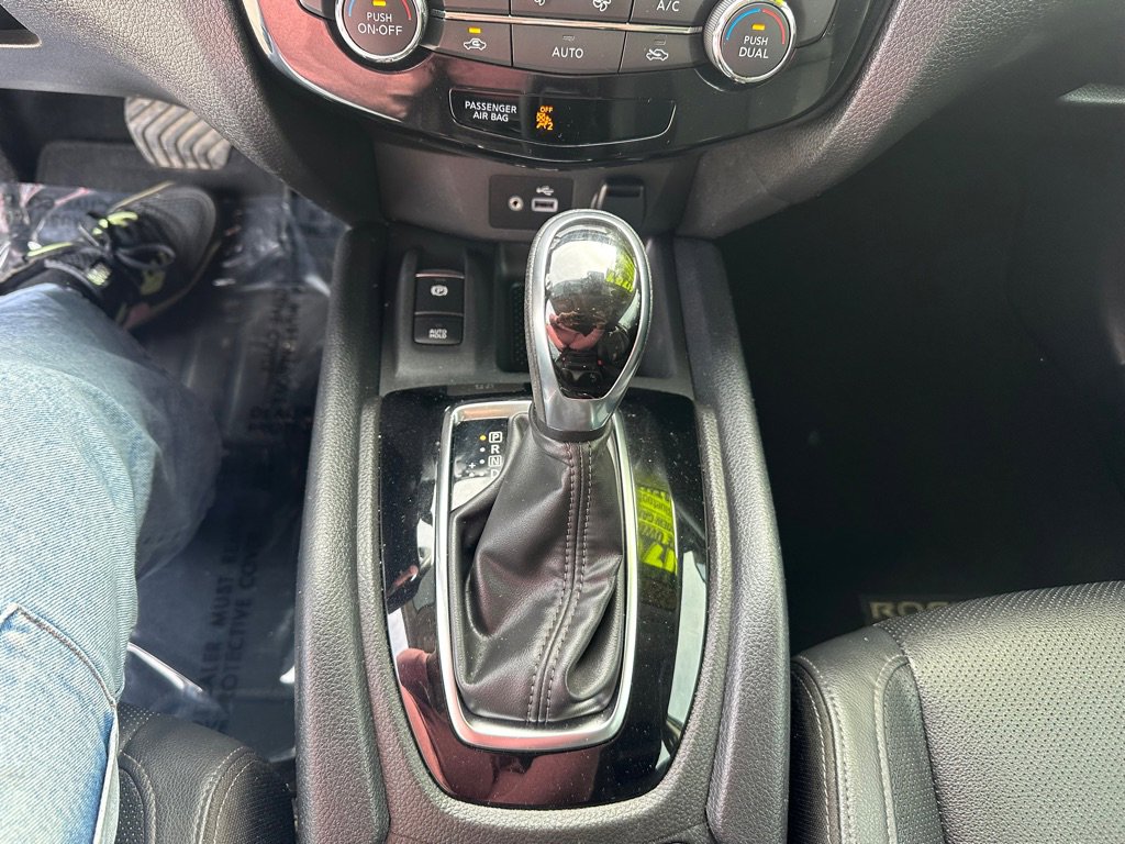 Used 2022 Nissan Rogue Sport SL w/ Premium Package image 14