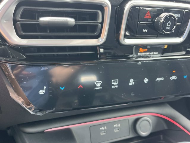 New 2026 Nissan Sentra SR w/ SR Premium Package FWD image 31