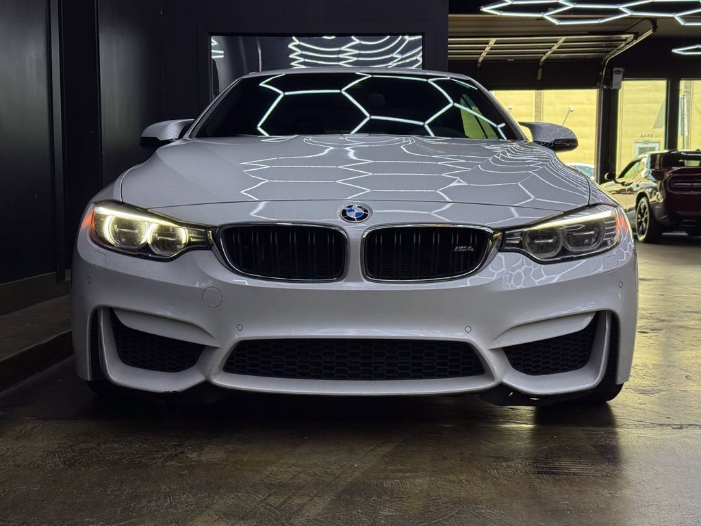 Used 2015 BMW M4 Convertible RWD image 2