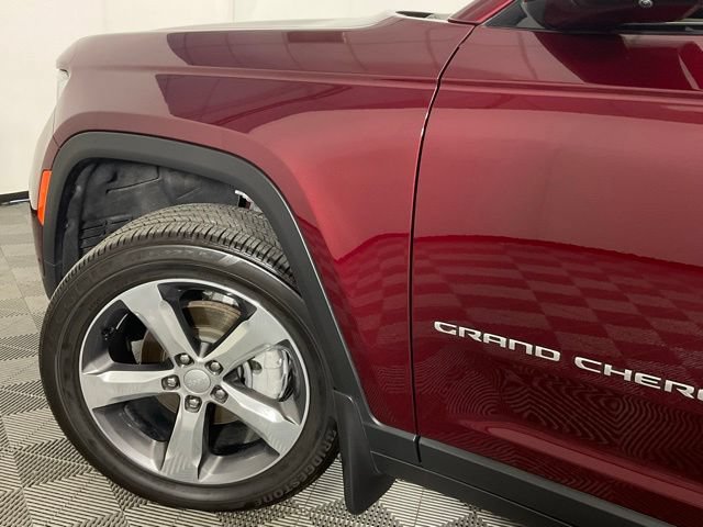 Used 2024 Jeep Grand Cherokee Limited w/ Luxury Tech Group II AWD/4WD image 37