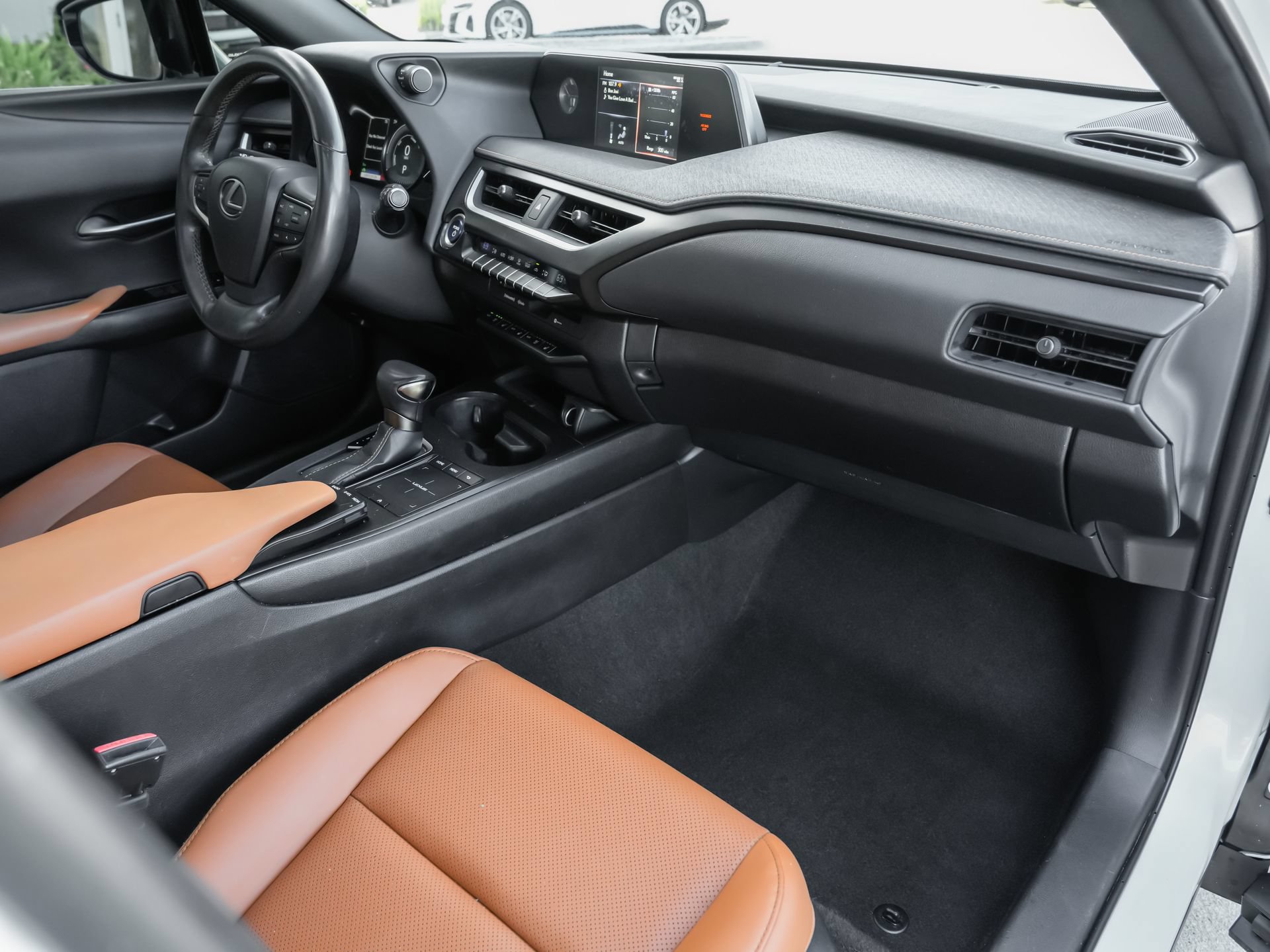 Used 2022 Lexus UX 250h w/ Premium Package AWD/4WD image 41