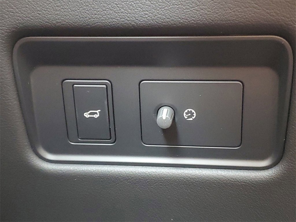 New 2025 Jaguar F-PACE R-Dynamic S image 14