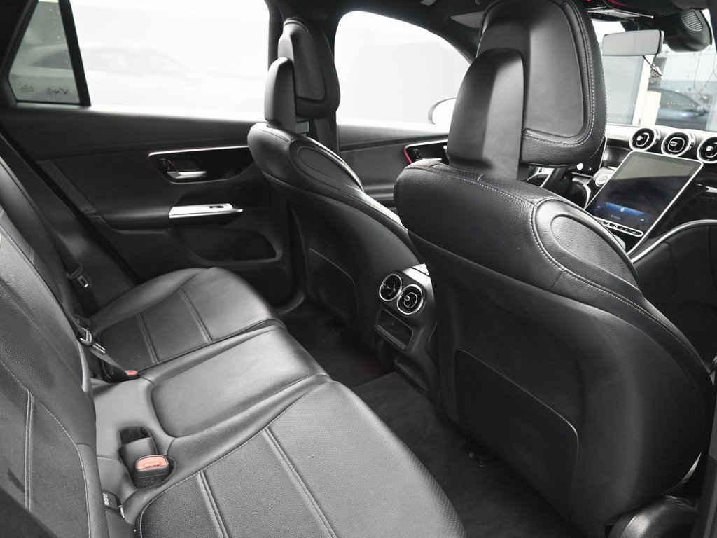 Used 2024 Mercedes-Benz GLC 300 4MATIC image 32