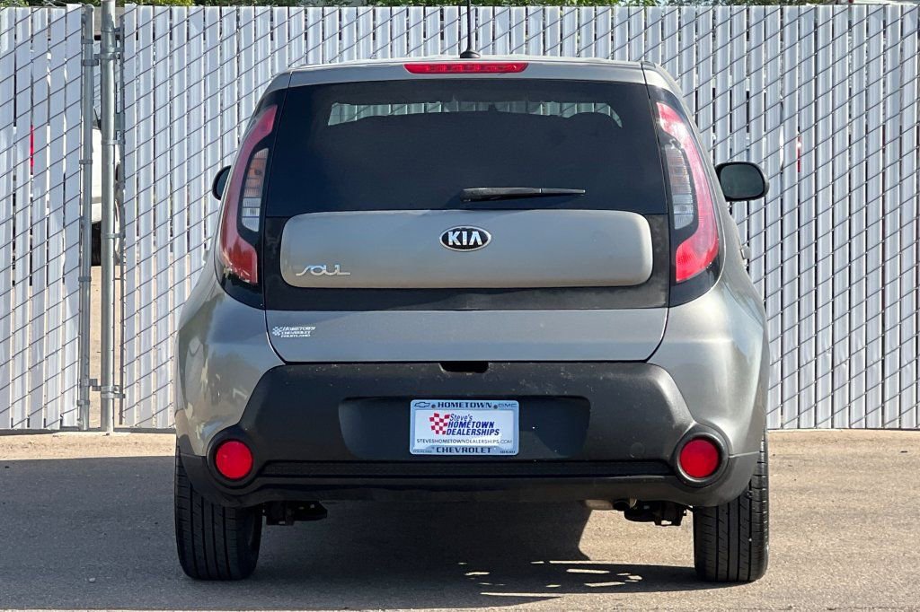 Used 2015 Kia Soul + FWD image 5