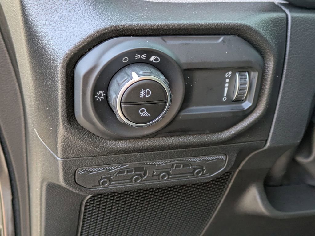 New 2026 Jeep Gladiator Sport image 15