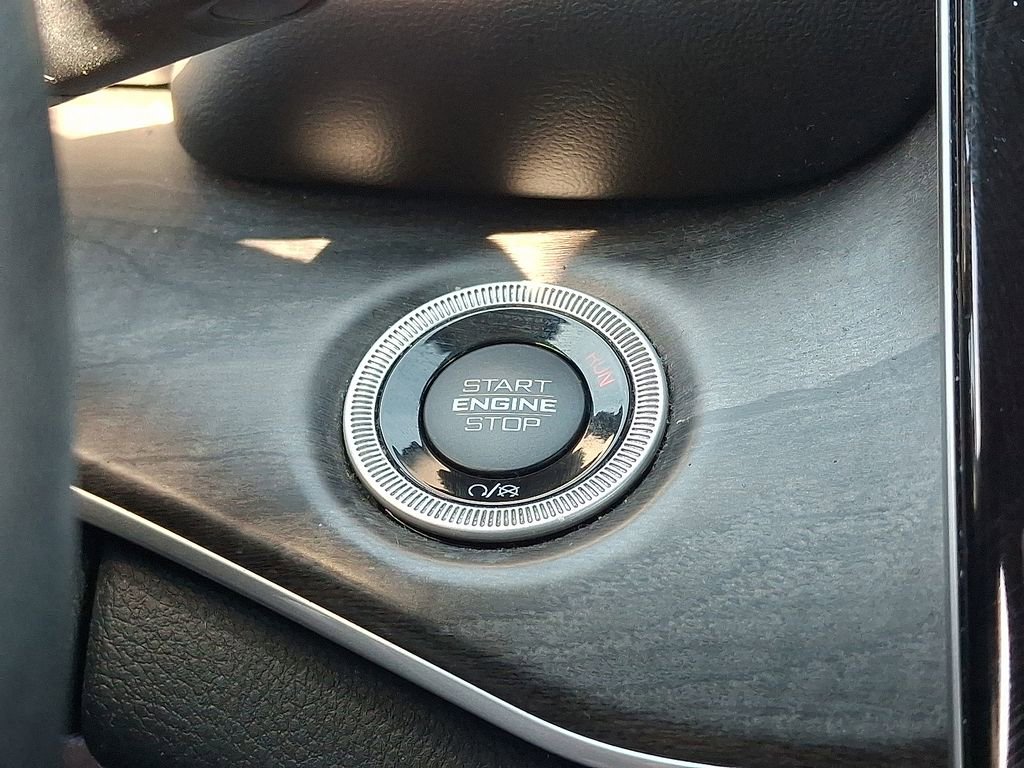 Used 2022 Jeep Grand Cherokee L Limited image 24