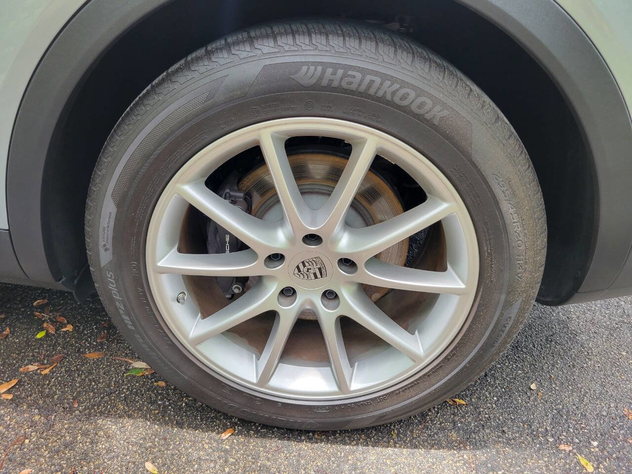 Used 2024 Porsche Cayenne image 18