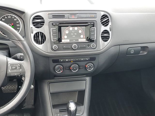 Used 2013 Volkswagen Tiguan SE image 13