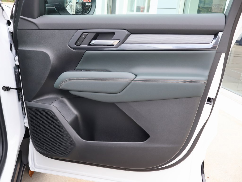 New 2026 GMC Terrain AT4 w/ Technology Package II image 32