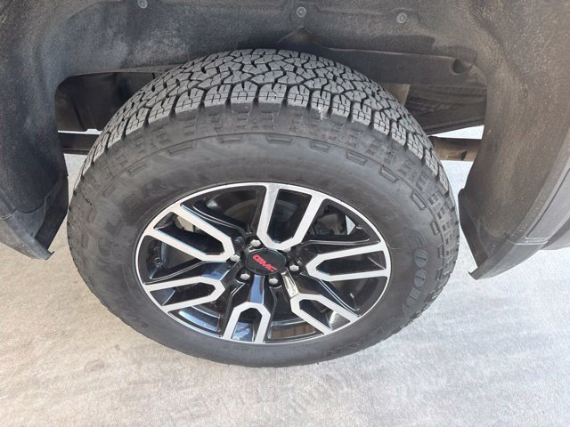 Used 2021 GMC Sierra 1500 AT4 w/ AT4 Value Package AWD/4WD image 5