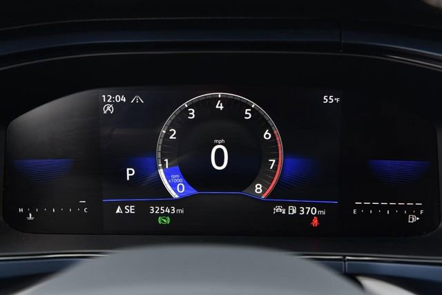 Certified 2023 Volkswagen Taos SE image 11