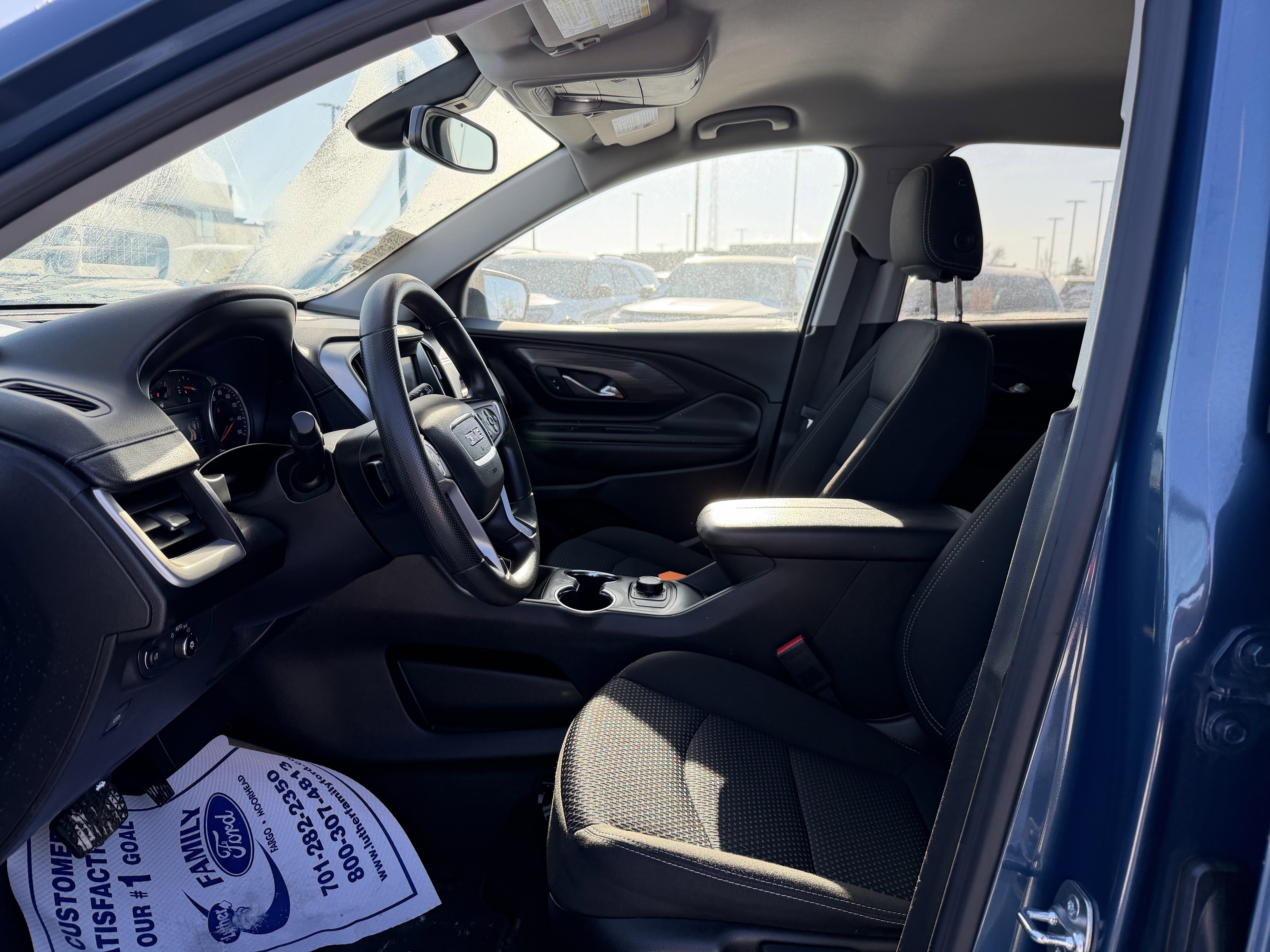 Used 2024 GMC Terrain SLE image 18