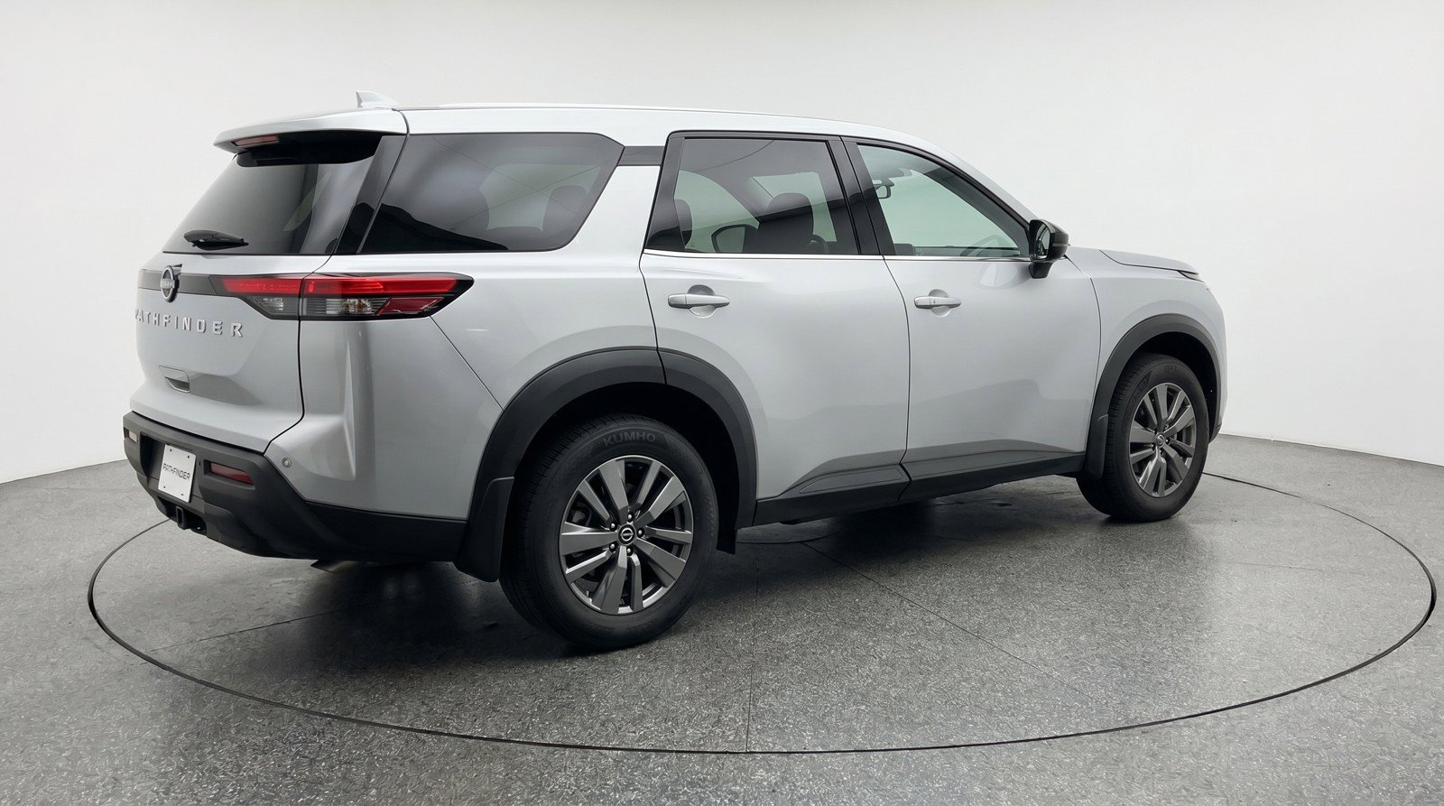 Used 2025 Nissan Pathfinder SV FWD image 9