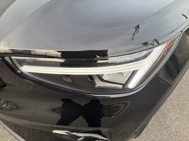 Certified 2025 Volvo XC40 B5 Plus image 9
