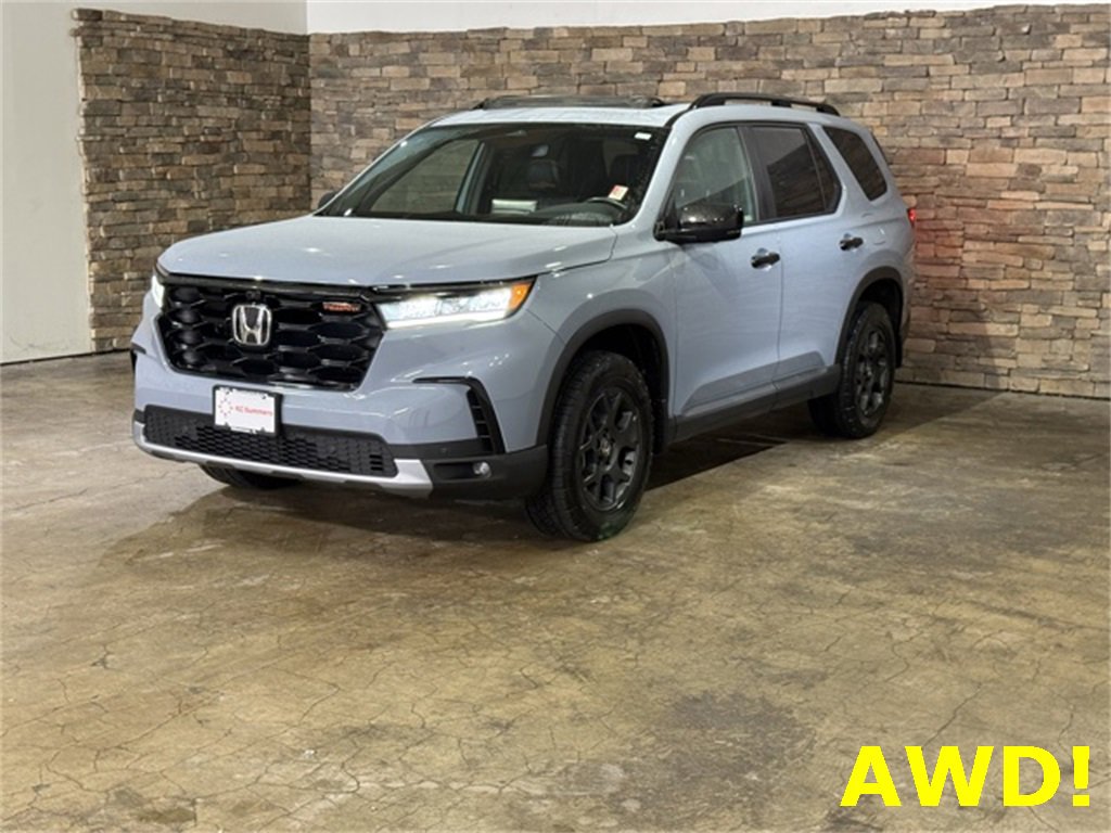 Used 2024 Honda Pilot TrailSport image 5