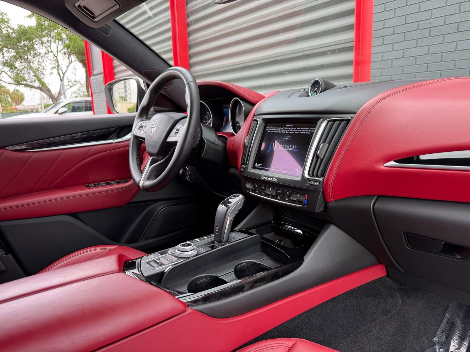 Used 2019 Maserati Levante AWD/4WD image 20