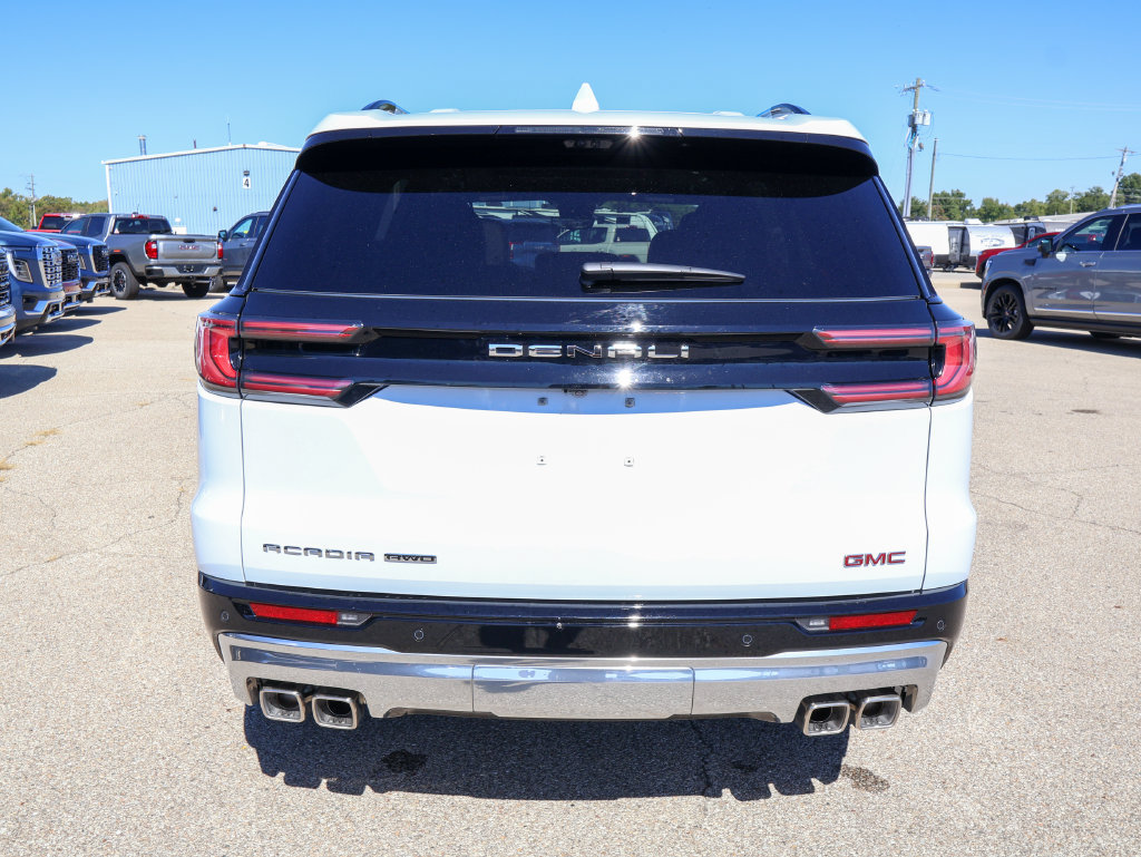 New 2026 GMC Acadia Denali w/ Super Cruise Package AWD/4WD image 4