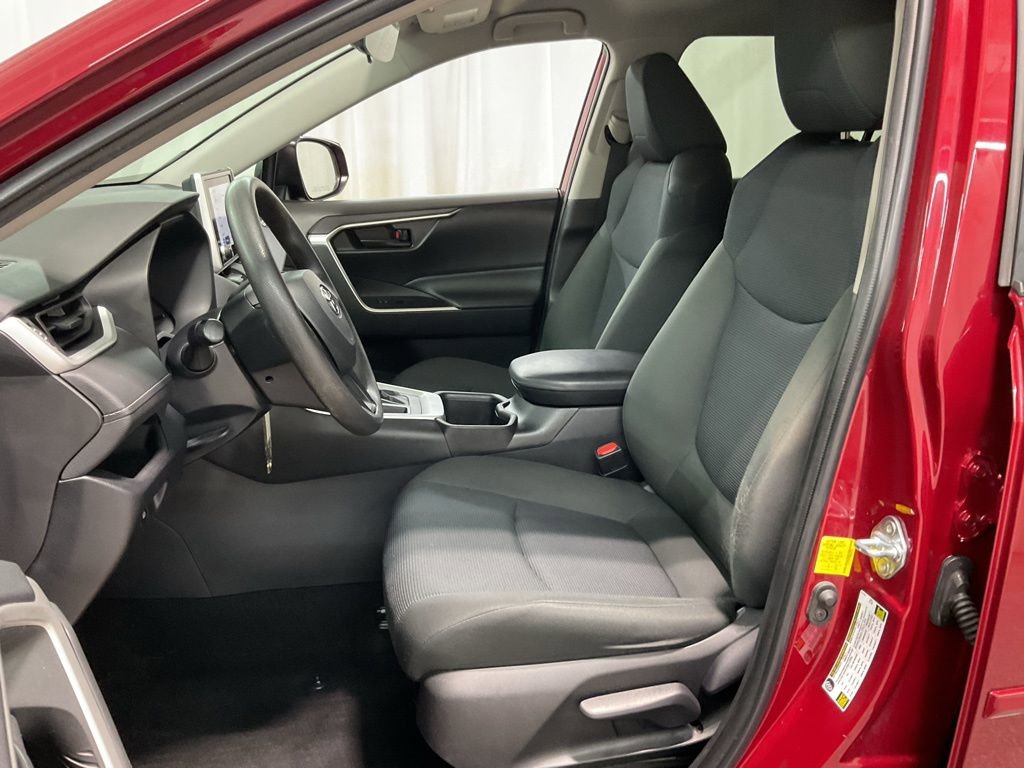 Used 2023 Toyota RAV4 LE image 19