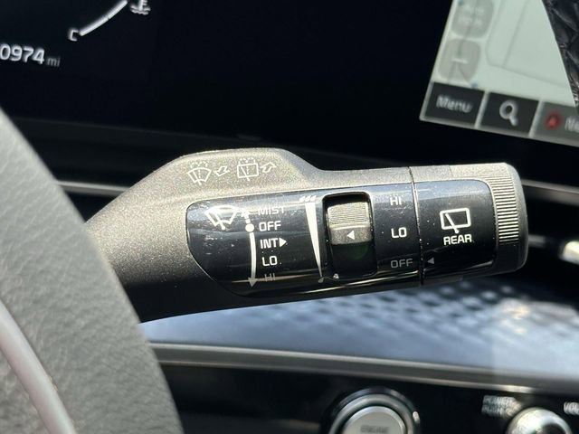 Used 2024 Kia Carnival SX Prestige FWD image 26