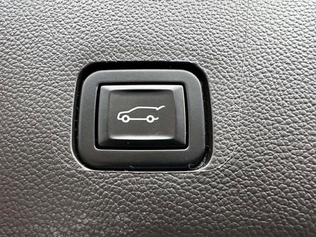 Used 2021 Chevrolet Traverse LT image 14