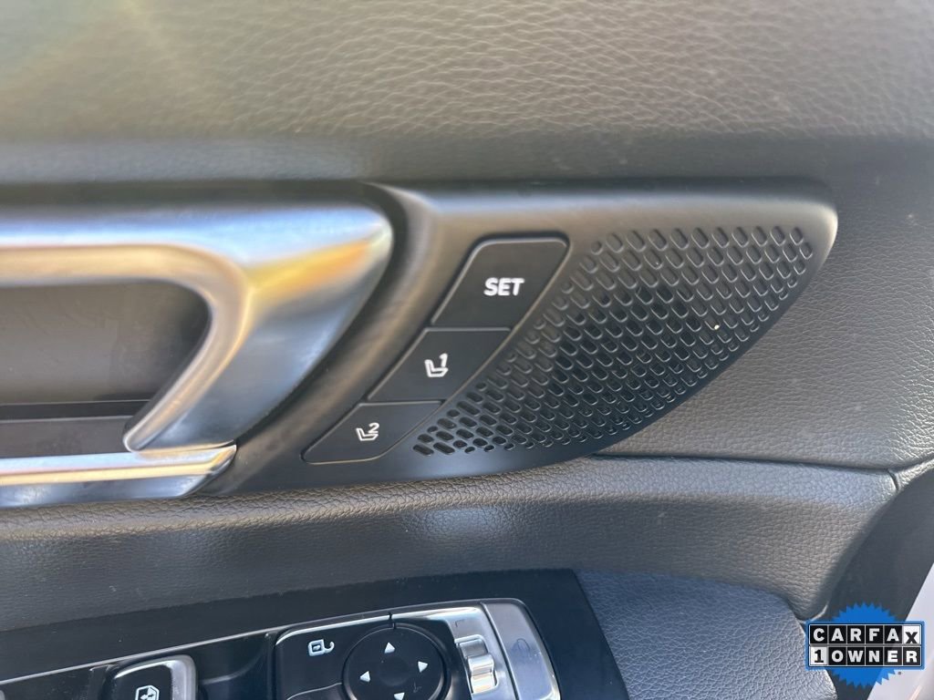 Used 2022 Kia Telluride SX w/ SX Prestige Package image 16