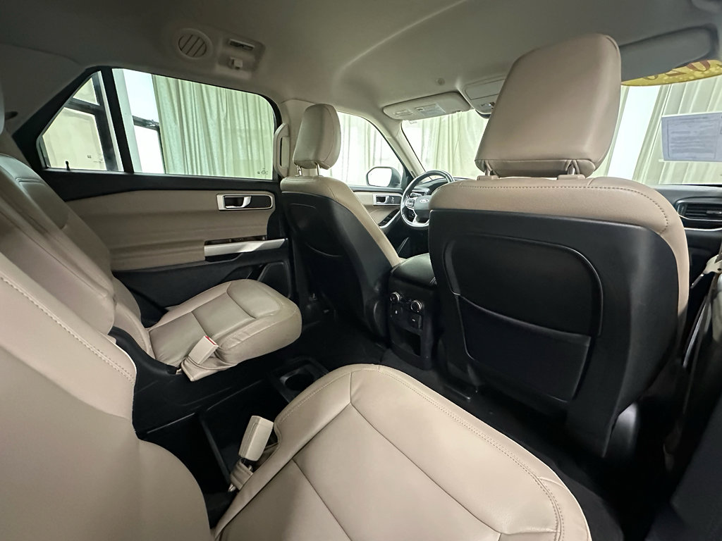 Used 2020 Ford Explorer XLT w/ Equipment Group 202A image 19