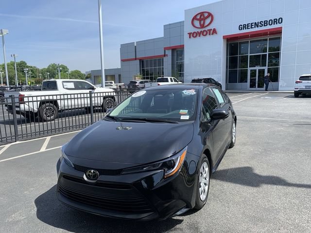 Used 2026 Toyota Corolla LE FWD video 1