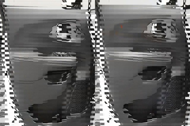 Used 2025 Chrysler Pacifica Select image 21