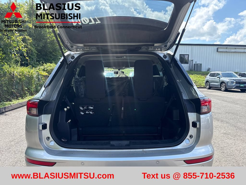 Used 2025 Mitsubishi Outlander ES AWD/4WD image 50