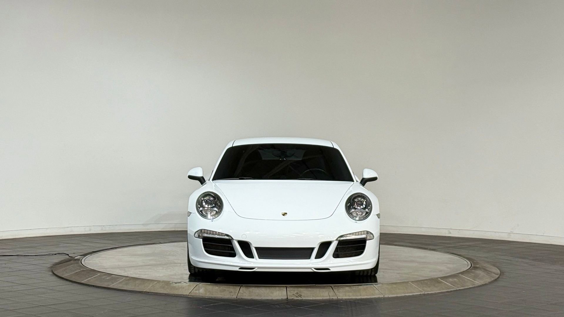 Used 2014 Porsche 911 Carrera 4S image 3