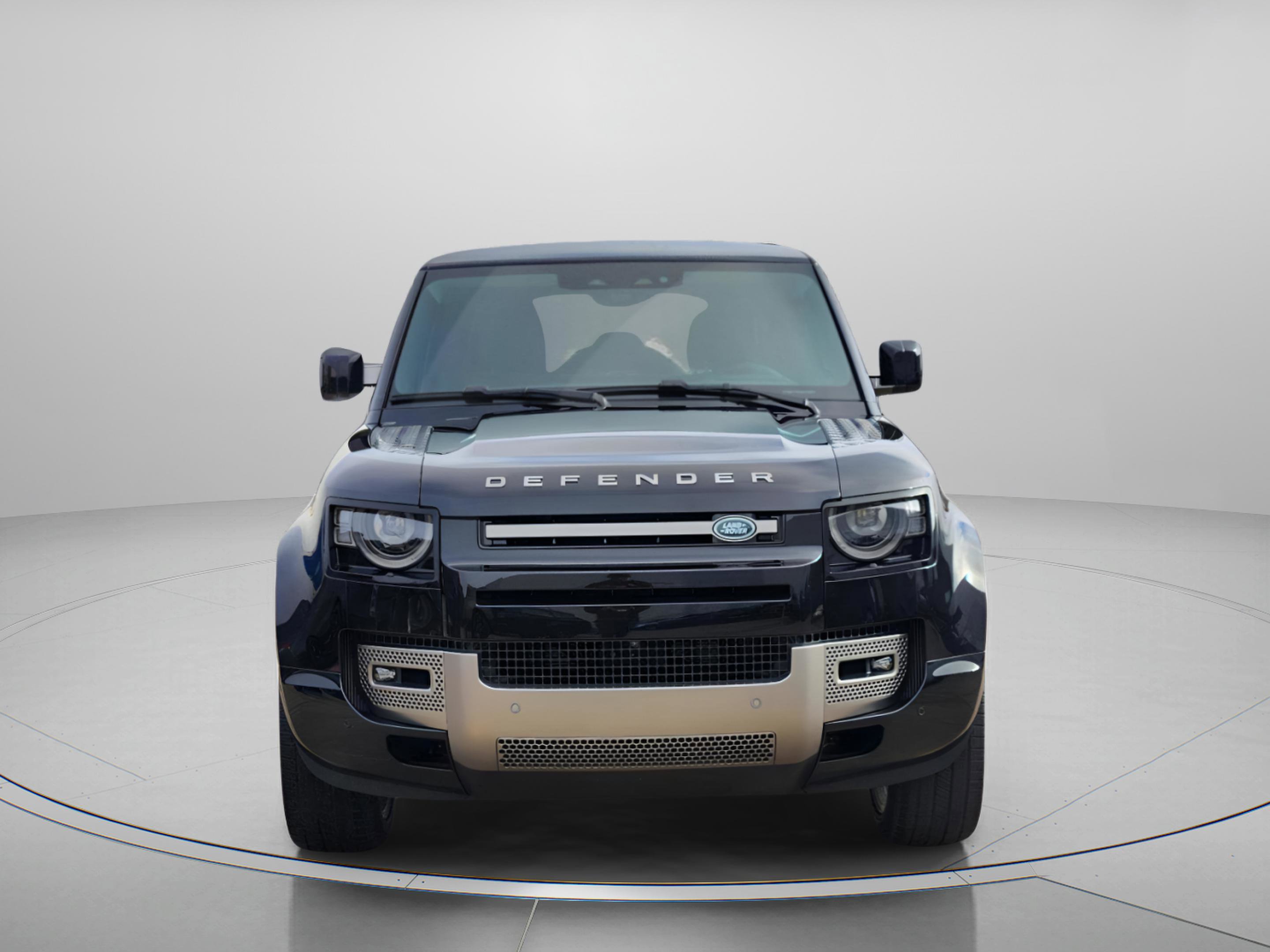 New 2025 Land Rover Defender 110 X-Dynamic SE AWD/4WD image 6