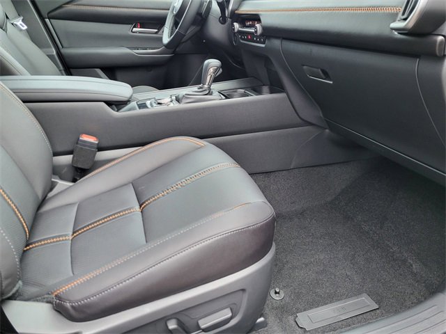 New 2025 MAZDA CX-50 AWD 2.5 Turbo w/ Weather Package image 17