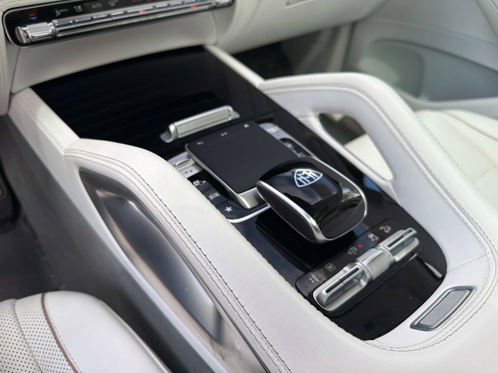 Used 2023 Mercedes-Benz Maybach GLS 600 4MATIC image 47