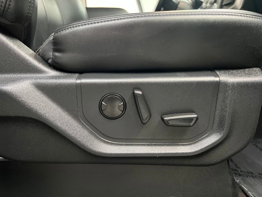 Used 2024 Ford Expedition Max XLT image 26