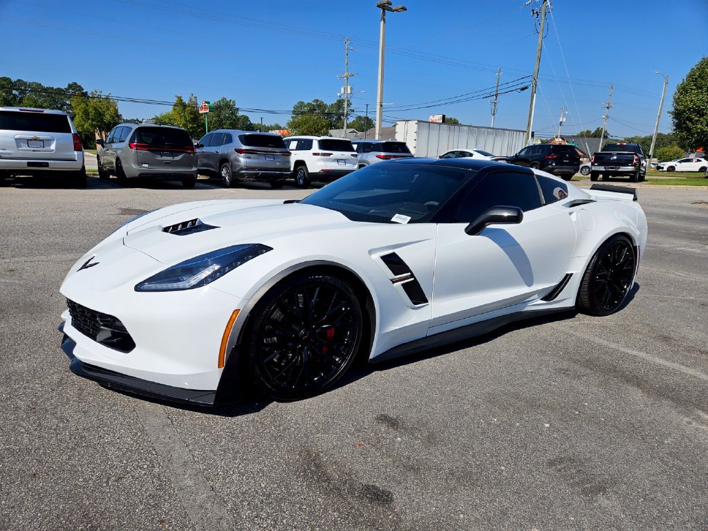 Used 2018 Chevrolet Corvette Grand Sport RWD image 3