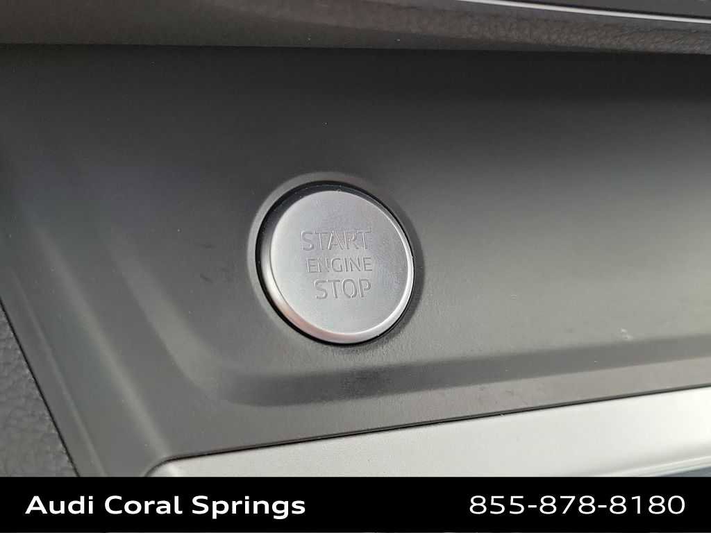 Certified 2020 Audi Q3 2.0T Premium Plus w/ Premium Plus Package AWD/4WD image 27