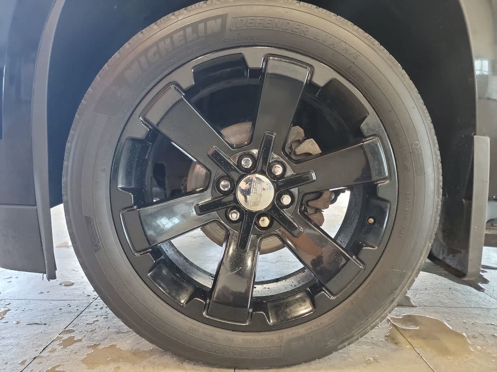 Used 2016 Cadillac Escalade Luxury AWD/4WD image 9