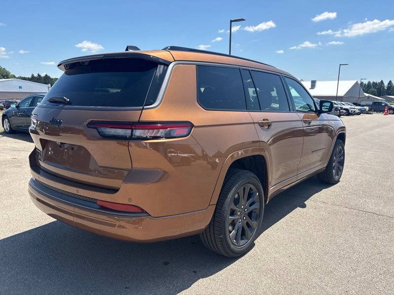 New 2026 Jeep Grand Cherokee L Limited AWD/4WD image 3