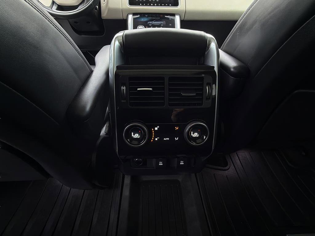 Used 2021 Land Rover Range Rover Sport HSE Silver Edition image 36