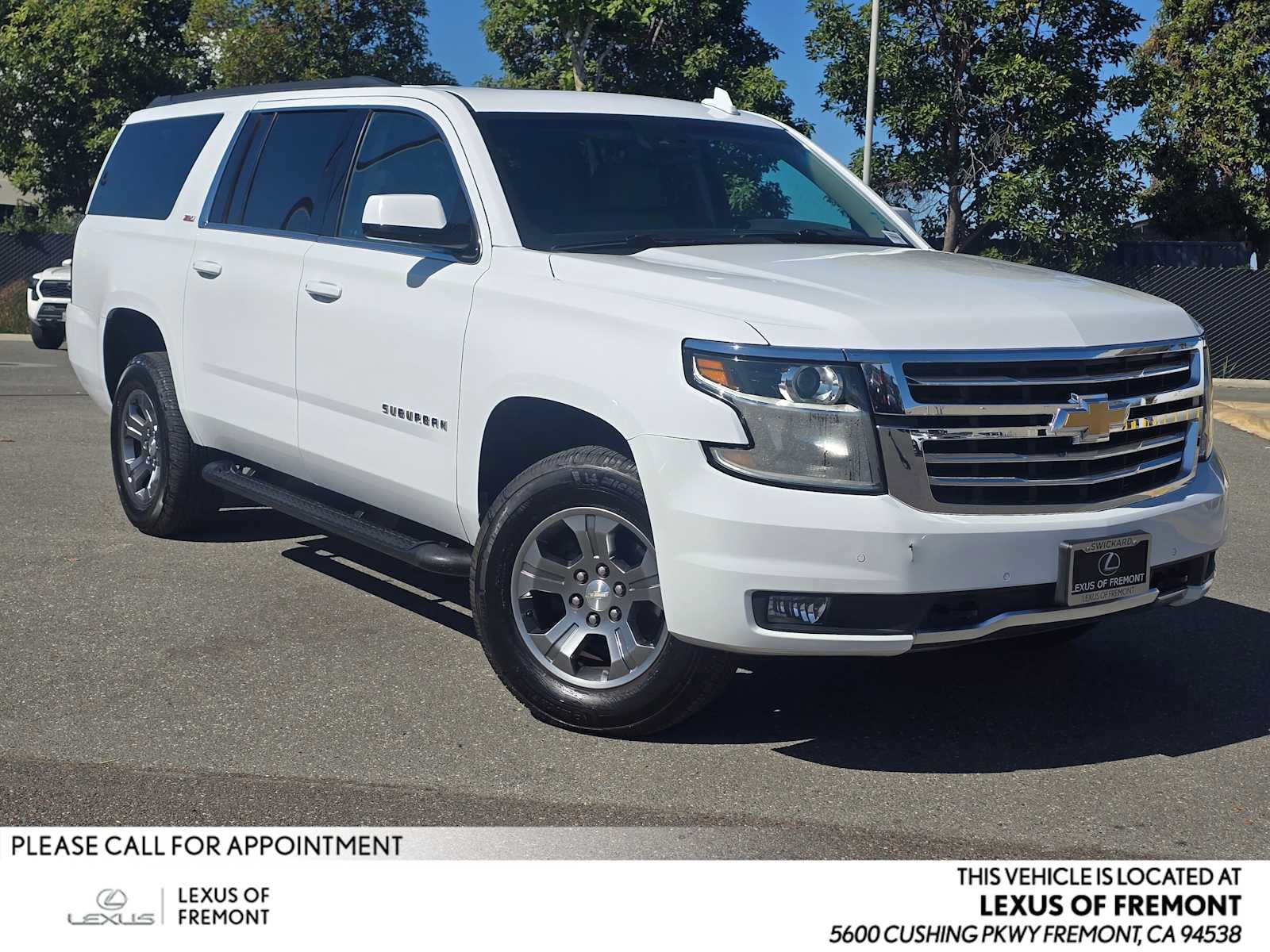 Used 2019 Chevrolet Suburban LT w/ Luxury Package AWD/4WD image 1