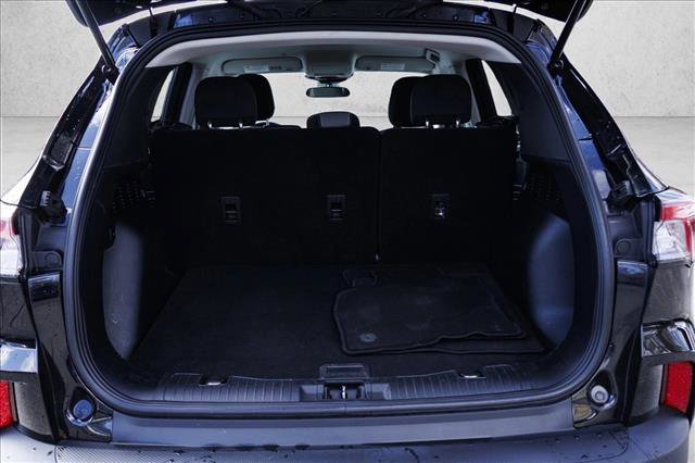 Used 2022 Ford Escape SE image 24