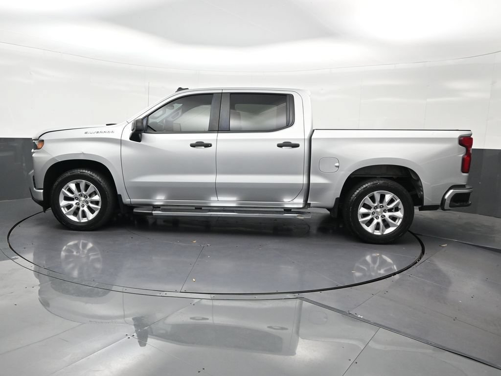 Used 2021 Chevrolet Silverado 1500 Custom RWD image 2