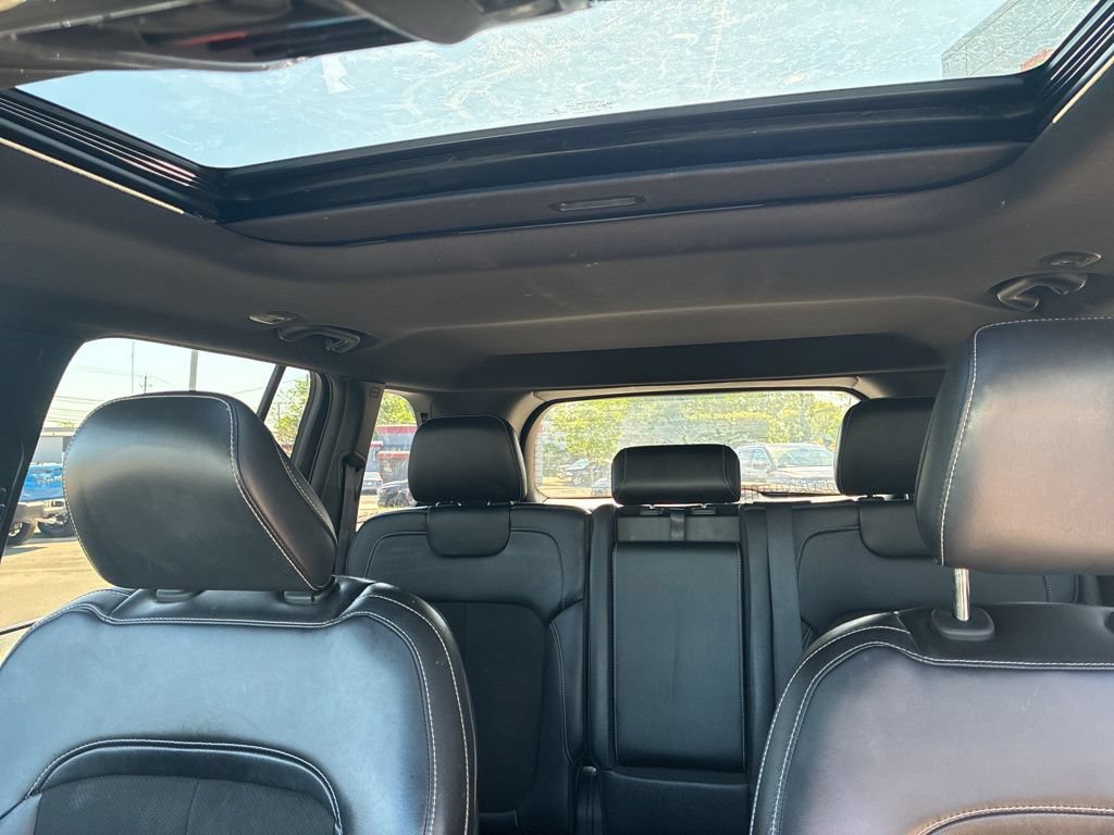 Used 2023 Jeep Grand Cherokee Altitude AWD/4WD image 5