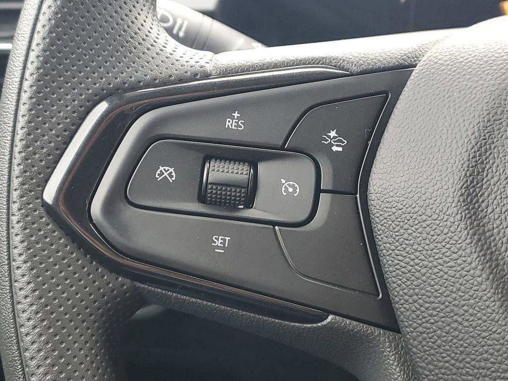 Certified 2024 Chevrolet TrailBlazer LT w/ Driver Confidence Package image 9