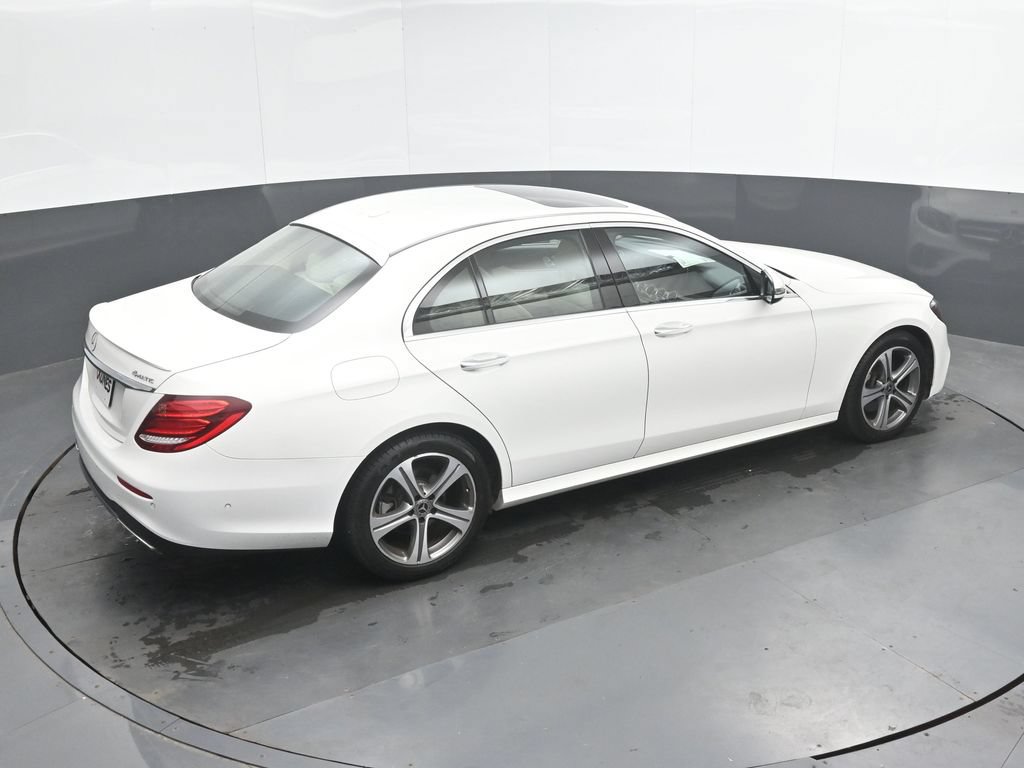 Used 2018 Mercedes-Benz E 300 4MATIC image 32