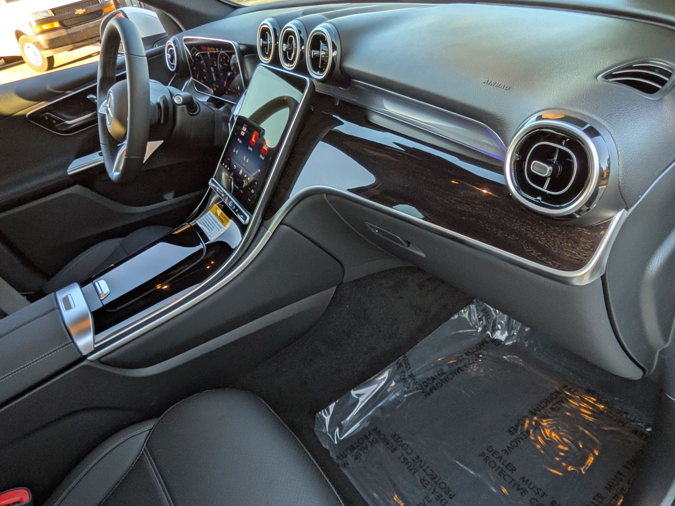 Certified 2026 Mercedes-Benz GLC 300 4MATIC image 33